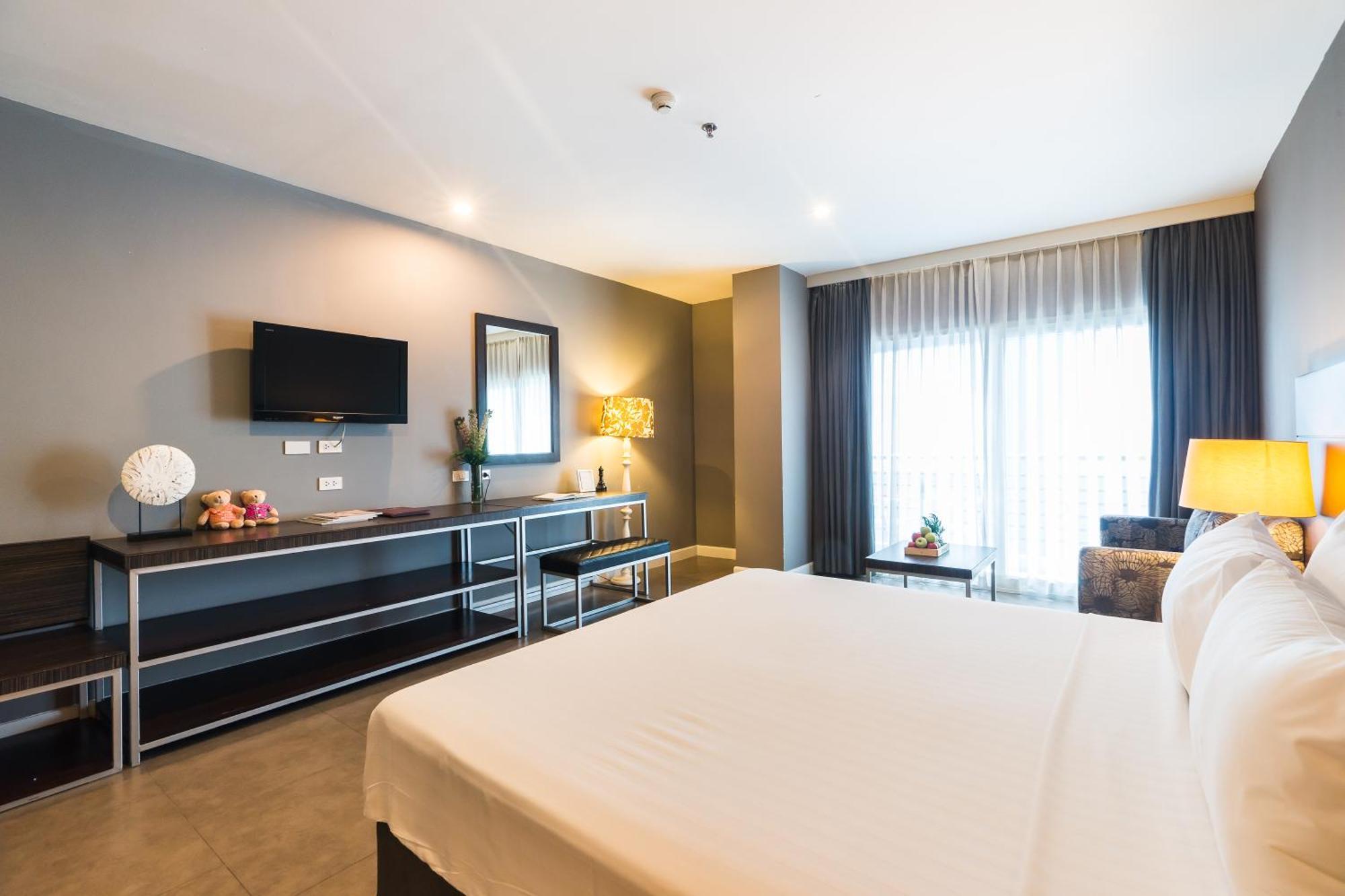 Sea Me Spring Hotel Pattaya Exterior foto