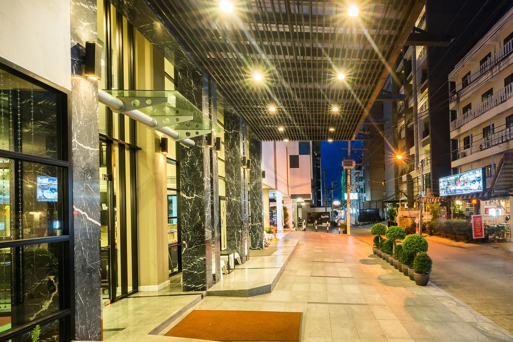 Sea Me Spring Hotel Pattaya Exterior foto