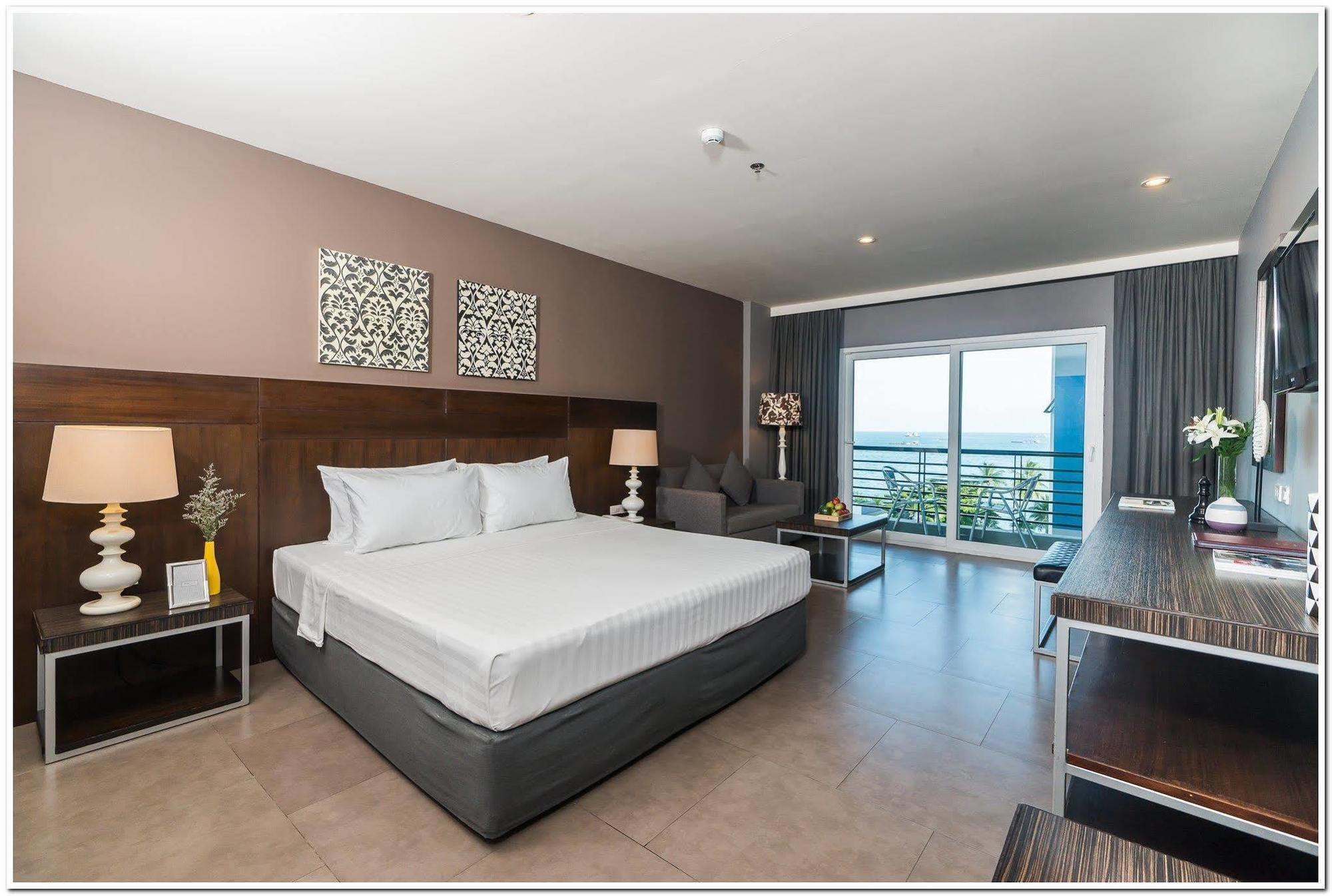 Sea Me Spring Hotel Pattaya Exterior foto